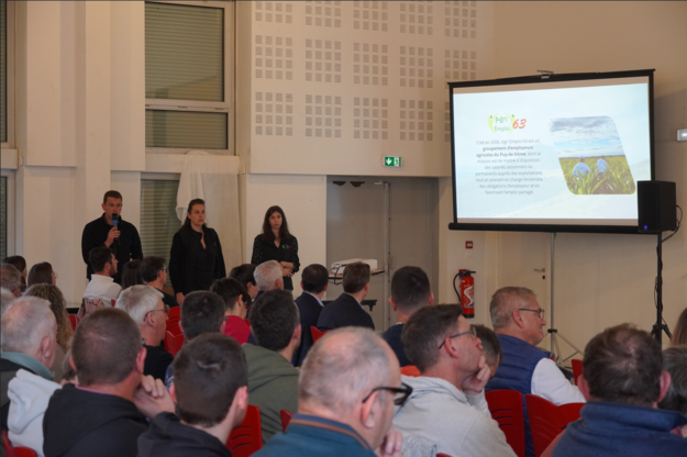 Photo de l'actualit� Agri Emploi 63 aupr�s des producteurs de ma�s semences